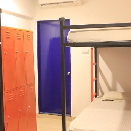 The Social Space Hostel ムンバイ エクステリア 写真
