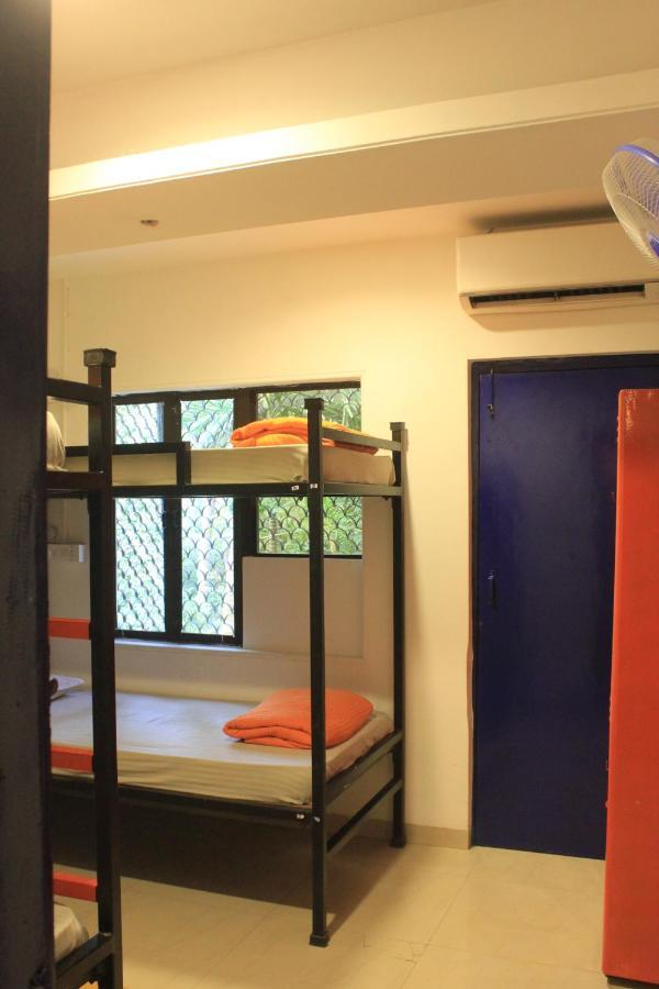 The Social Space Hostel ムンバイ エクステリア 写真