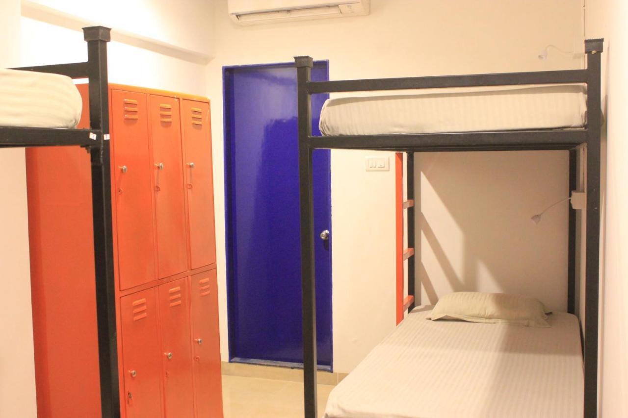 The Social Space Hostel ムンバイ エクステリア 写真